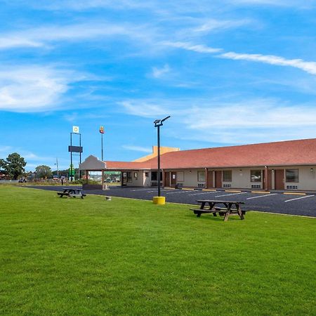 Econo Lodge Cornersville Eksteriør billede