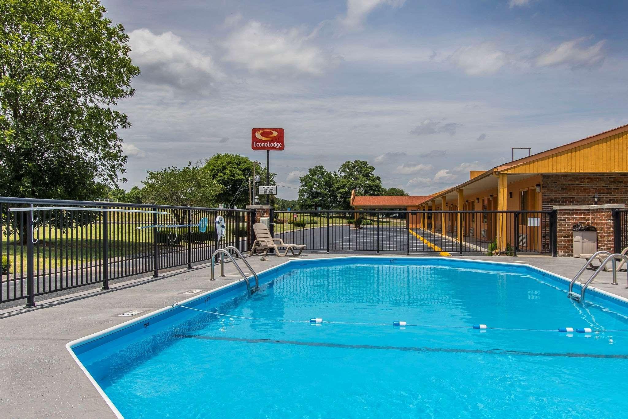 Econo Lodge Cornersville Eksteriør billede