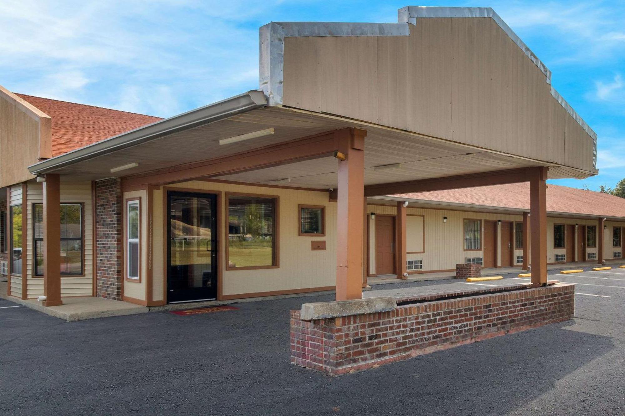 Econo Lodge Cornersville Eksteriør billede