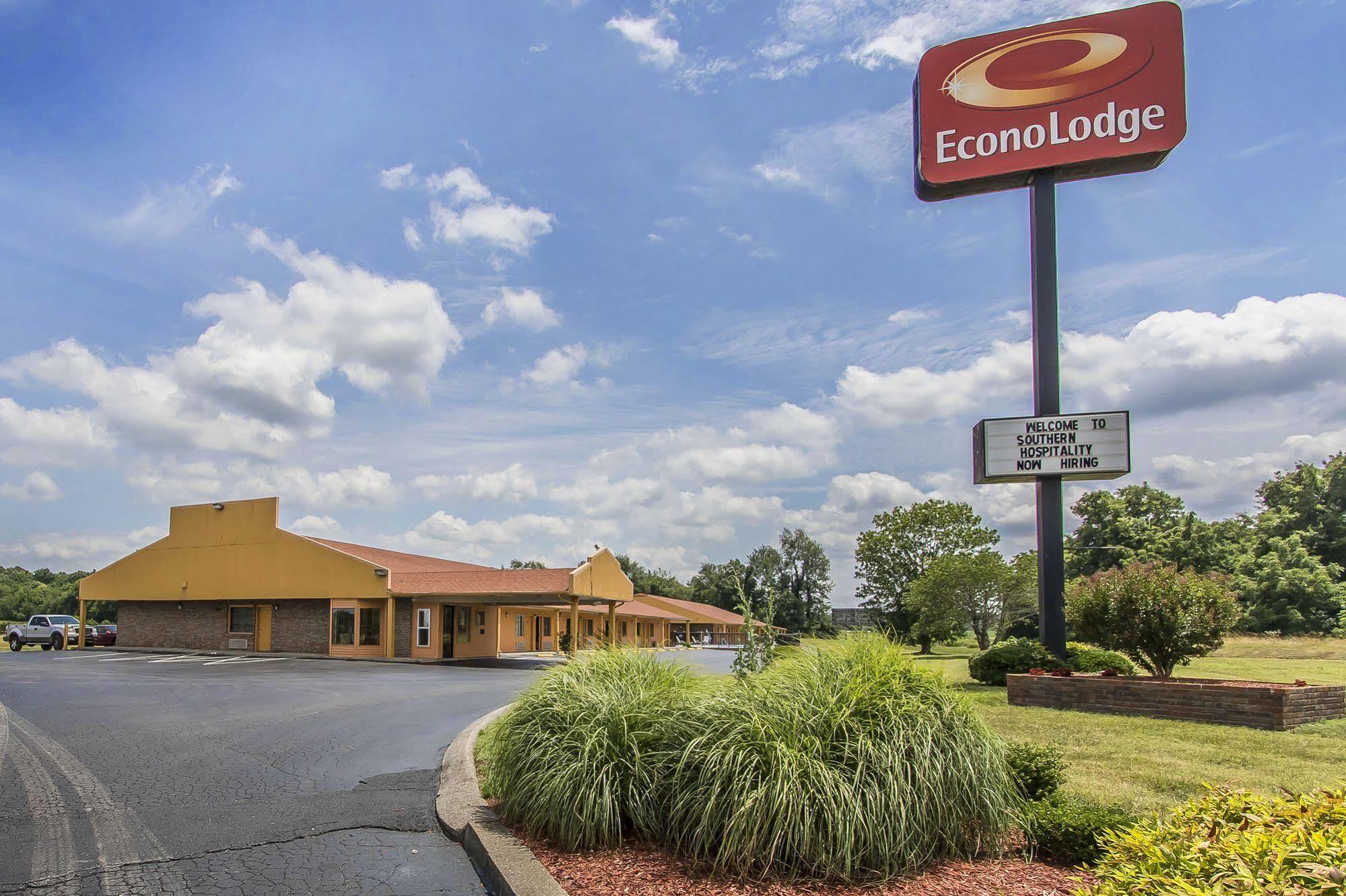 Econo Lodge Cornersville Eksteriør billede